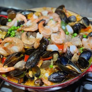 宅家烹饪日记👩🏻‍🍳西班牙海鲜饭+云南小...