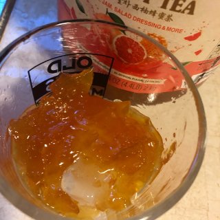 美食4⃣️： 夏日冰凉，来杯西柚蜂蜜茶🍹...