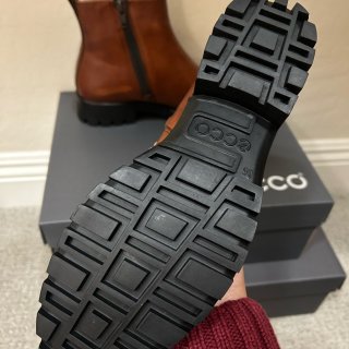 谁说Ecco没有高颜值的靴子 美貌和舒适...