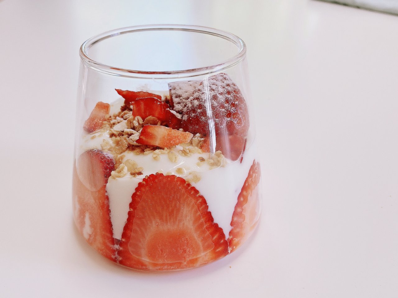 方便美味的减脂早餐| 草莓酸奶杯...
