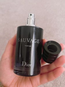 长期霸榜的Dior Sauvage有多好闻｜节日礼包测评