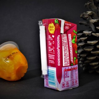 【美食】超真的果粒酸奶-蒙牛纯甄草莓果粒...
