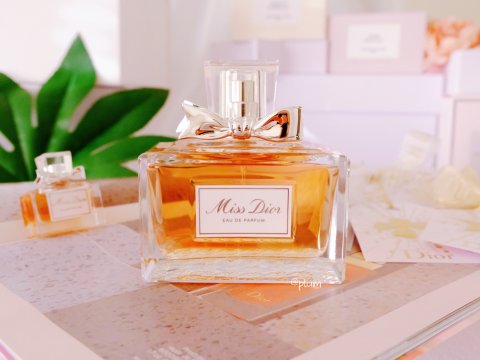 Miss Dior 香水 Celes (セレス) | Dior – Miss Dior Parfum (ディオール – ミス