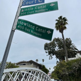 洛杉矶威尼斯运河历史街区景色...