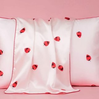 心愿 || 太湖雪的星空🌃枕套和草莓🍓枕...