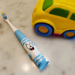 让宝宝喜欢上刷牙～...