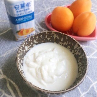安慕希酸奶，最爱黄桃燕麦...