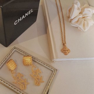 Vintage Chanel中古香奈儿首...
