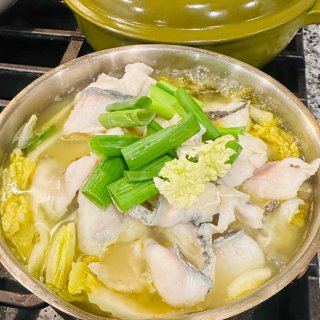 晚餐｜金汤酸菜鱼➕五味鸭‼️...