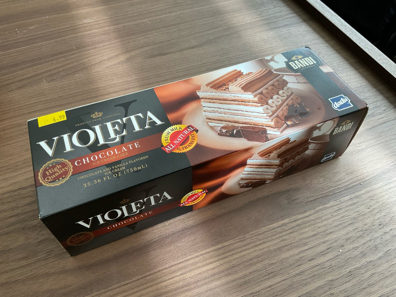 东欧美食-美味的巧克力千层冰淇淋...