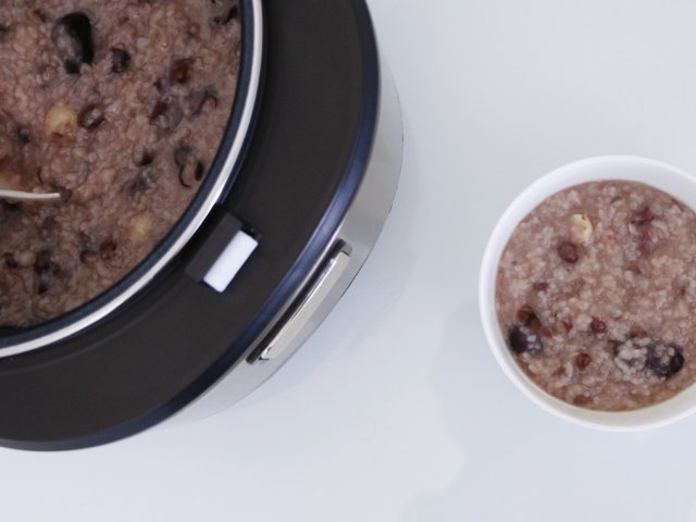 电饭煲美食之-【红豆红枣莲子粥】🍲