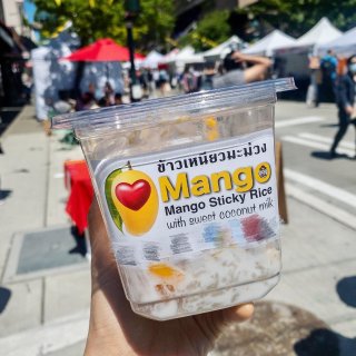 五月买到西雅图超好吃的芒果糯米饭😍...