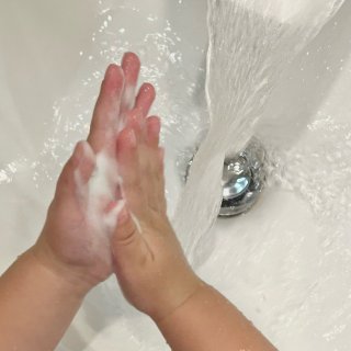 2岁崽独立洗手，这几样好东西帮大忙！...