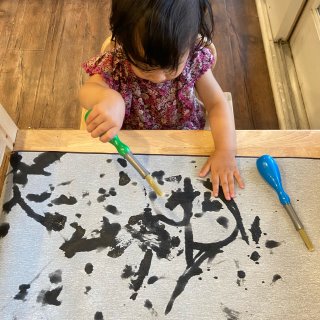 幼兒藝術從小培養 - 免清理畫畫好物分享...
