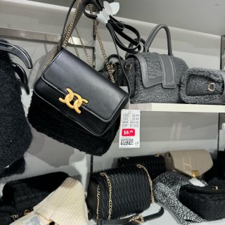 H&M黑五周店内实拍～...