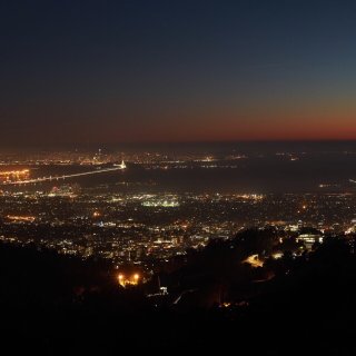 伯克利山顶的加州阳光与无人机| 穿搭打卡...