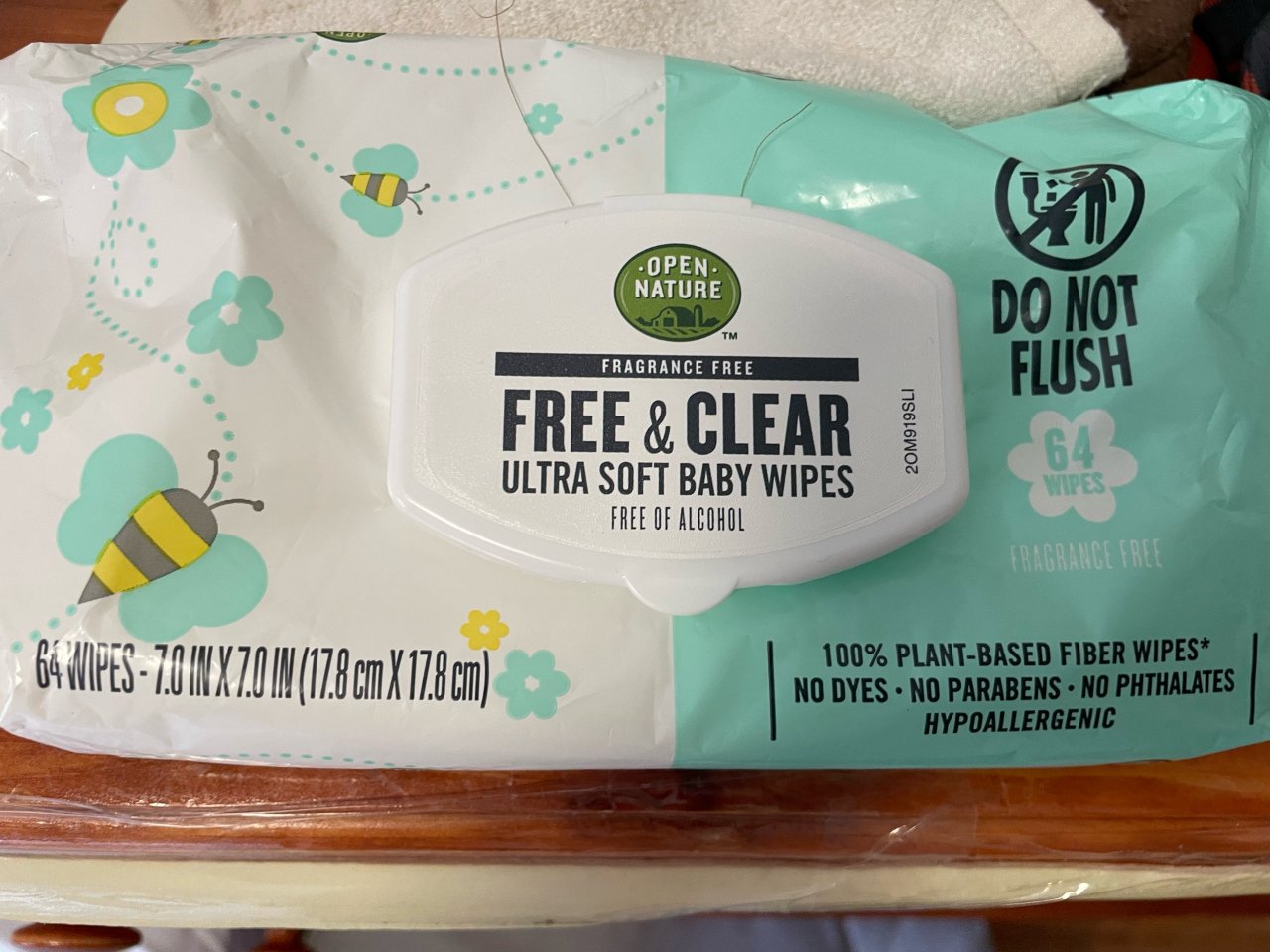 free clean wipes