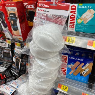 Walmart买到的防尘口罩...