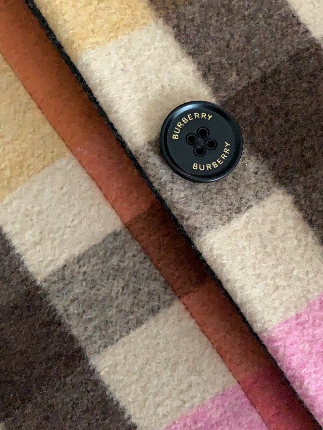 Burberry孩童外套