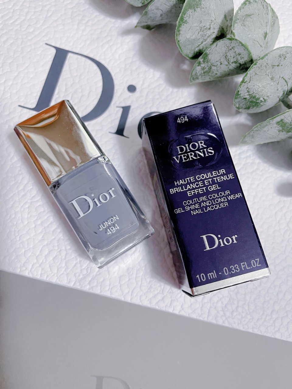Dior家的雾霾蓝指甲油绝美...