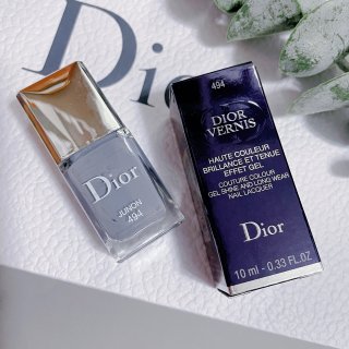 Dior家的雾霾蓝指甲油绝美...