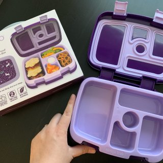小小少女的午餐盒lunch box...