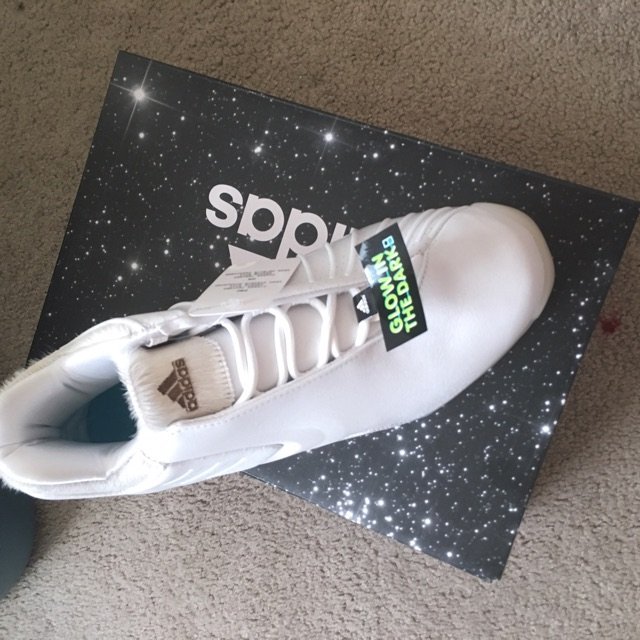 adidas 阿迪达斯
