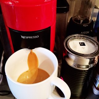 Nespresso 满足你对咖啡的所有需...