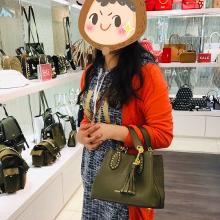 军绿色