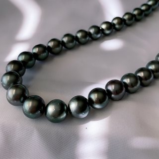 黑珍珠项链低调的奢华...