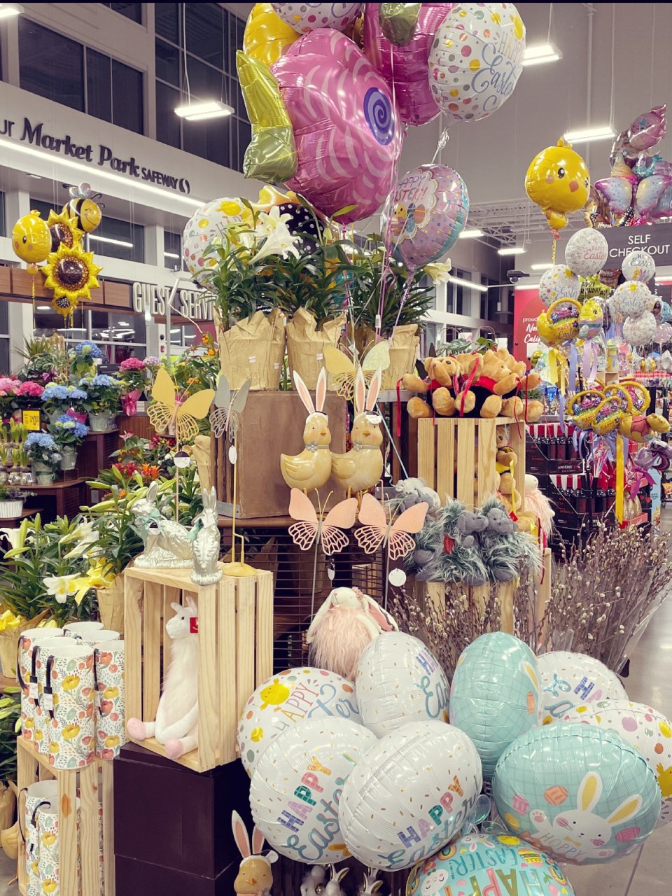 晒复活节—西人超市里复活节气氛。...