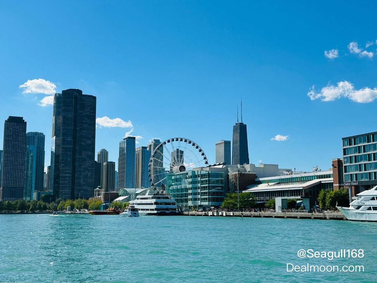 芝加哥天际线：密歇根湖游船之旅🌆🛥️ | 社区旅行精选