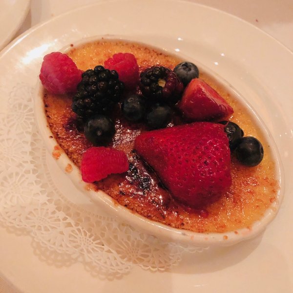 Classic creme brûlée
