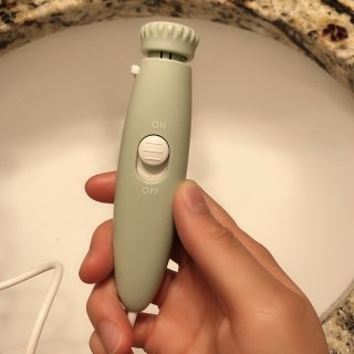 每晚刷牙前的重要清洁步骤...