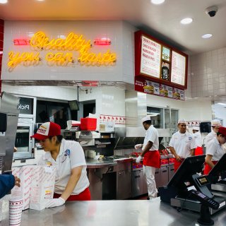 vegas 打卡： In-n-out🍔🍟...