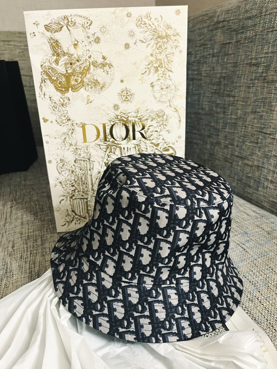 Dior双面渔夫帽🎩YYDS...