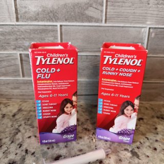 Tylenol儿童感冒药...