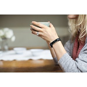 $99.95 Fitbit Alta 运动手环,三色可选