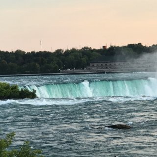Niagara Falls游一游...