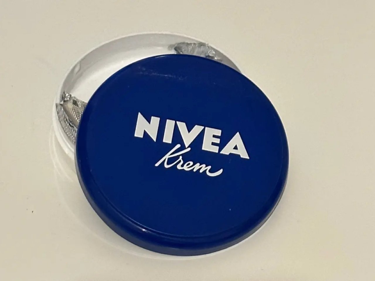 Nivea蓝罐