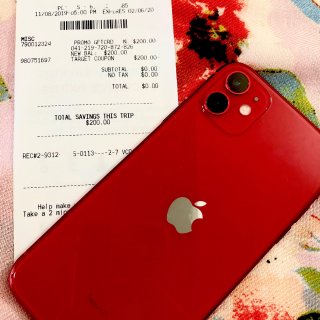 高颜值的红色 i phone 11...