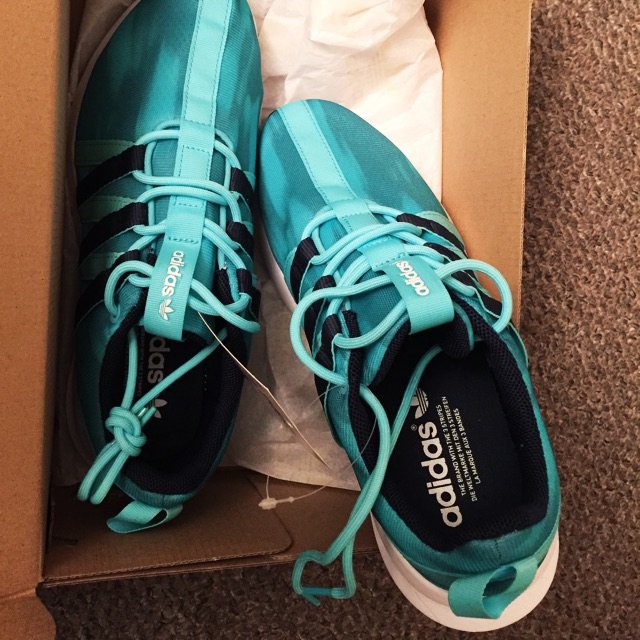 adidas 阿迪达斯