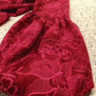 本命年，喜气洋洋的小红裙儿穿起来♥️...