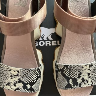 Sorel凉鞋