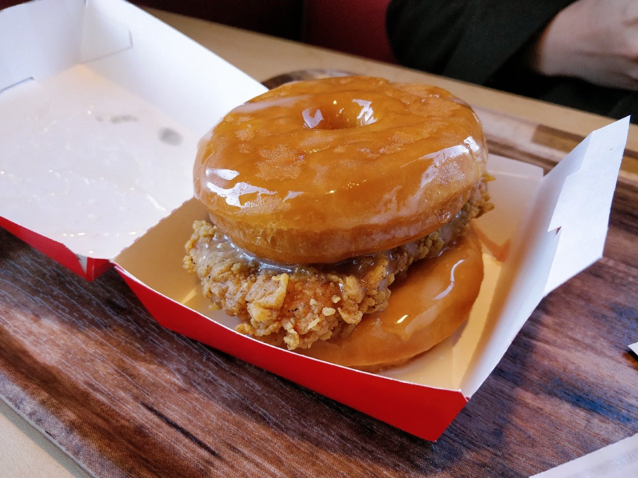KFC新品炸鸡🍩甜甜圈...