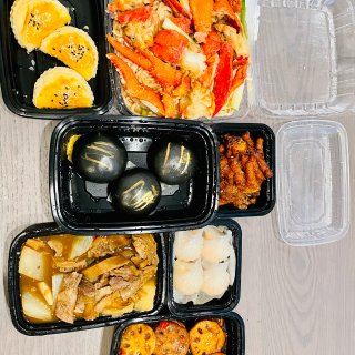 榴莲酥,龙虾伊面,乌金流沙包,凤爪,牛肚,虾饺,藕夹