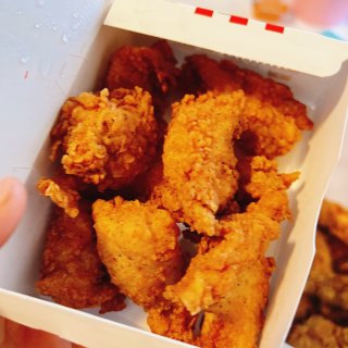 KFC｜终于吃上了香辣鸡翅🍗...