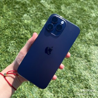 Iphone14ProMax阳光下的淡紫...