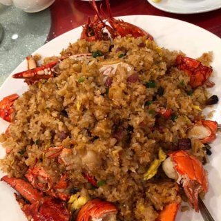 龙虾炒糯米饭