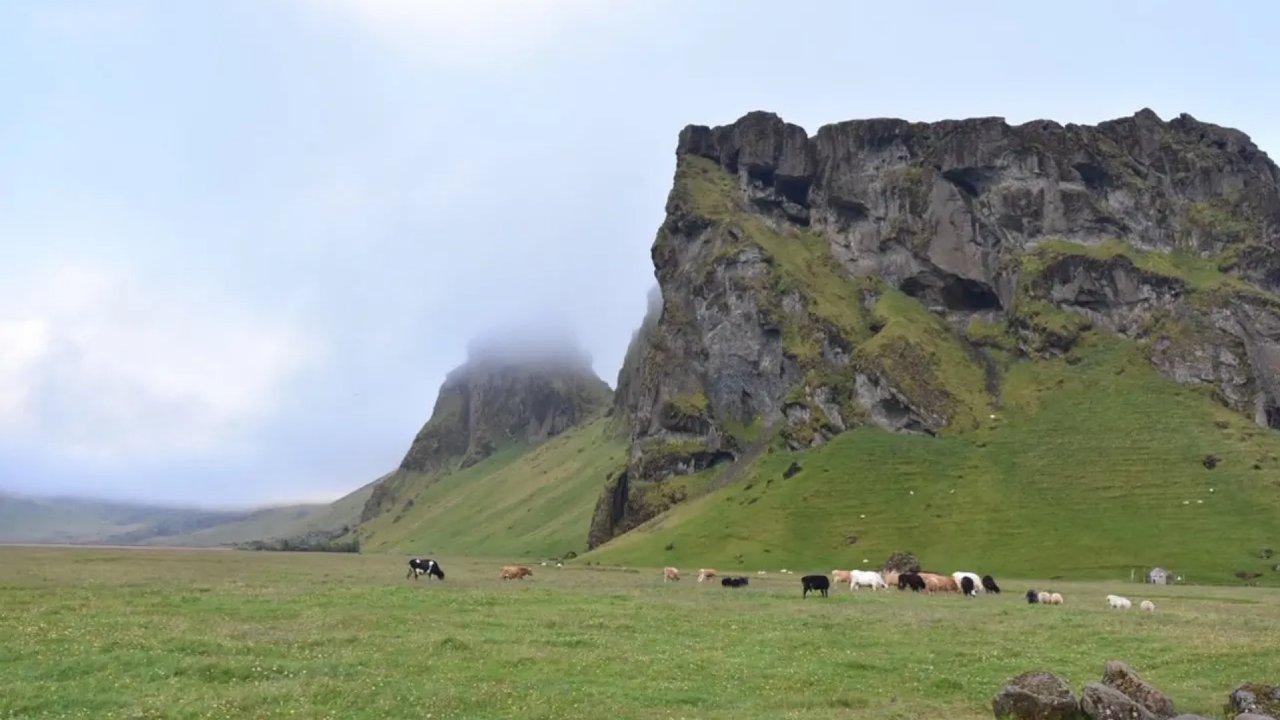Iceland -火山，瀑布，温泉，冰川，极光，冰岛16天环岛攻略